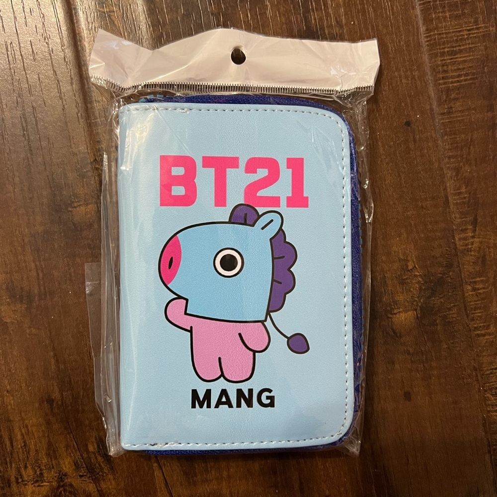 NWT BT21 Mang Zip Wallet w/Strap!!